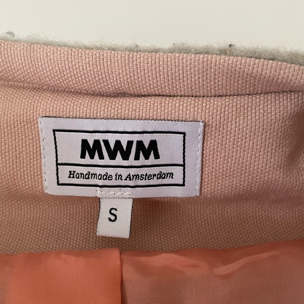 Chic Two-Tone Jacket - image 7